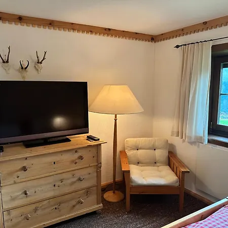 Chalet Direkt An Der Skipiste